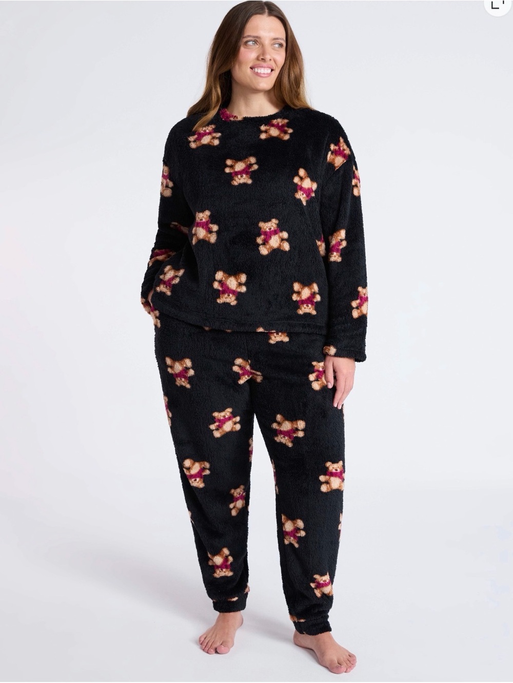 Joyspun Women's Plush Long Sleeve Top and Pants Pajama Set - Picture 5 of 6